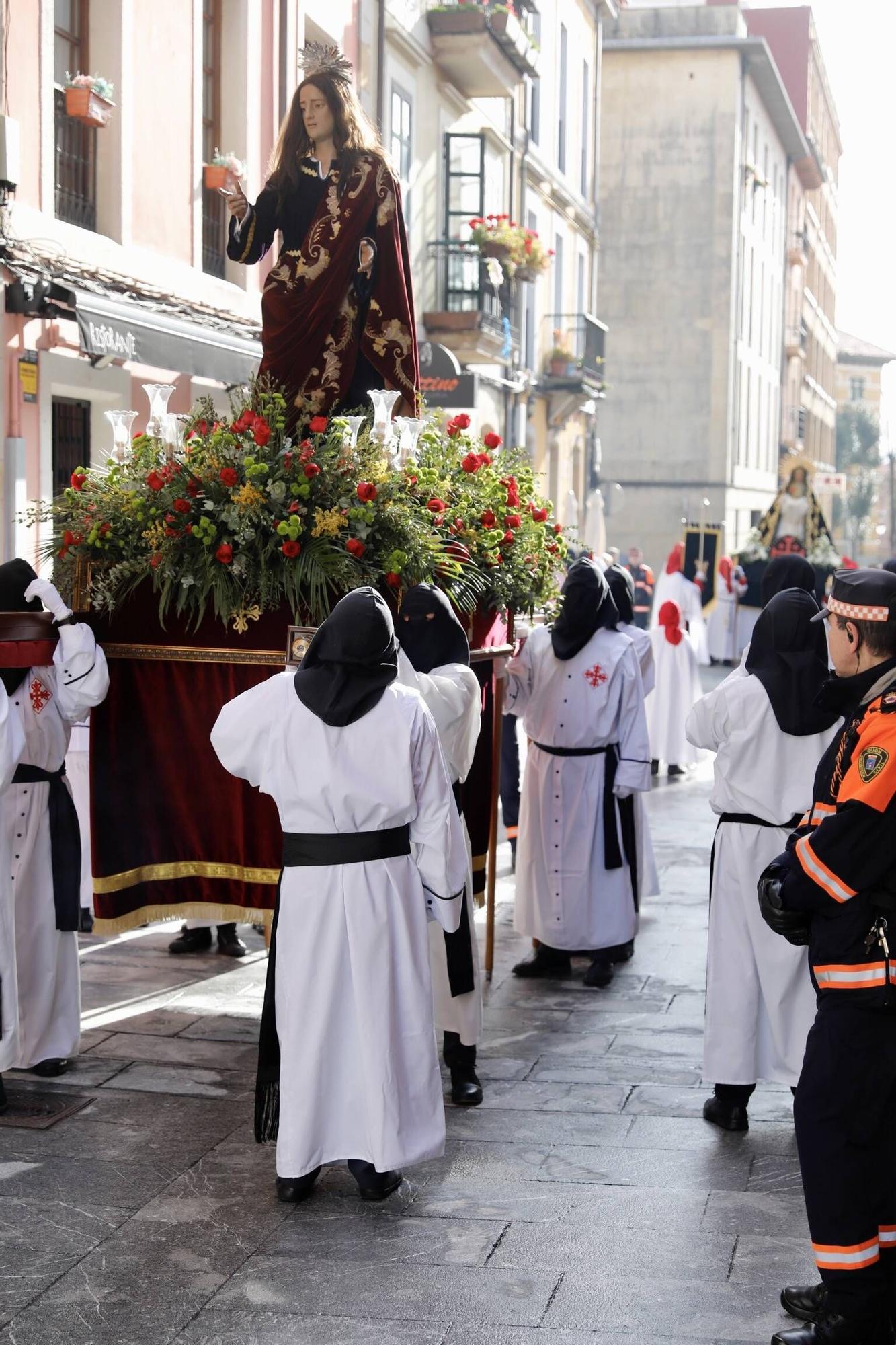 Así fue la procesión del Sábado Santo en Gijón (en imágenes)