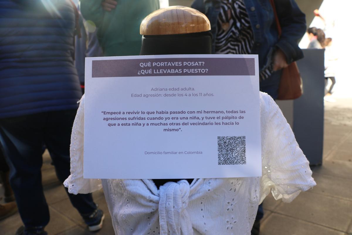 Exposición "¿Qué llevabas puesto? (cuando fuiste agredida sexualmente)" en Quart de Poblet