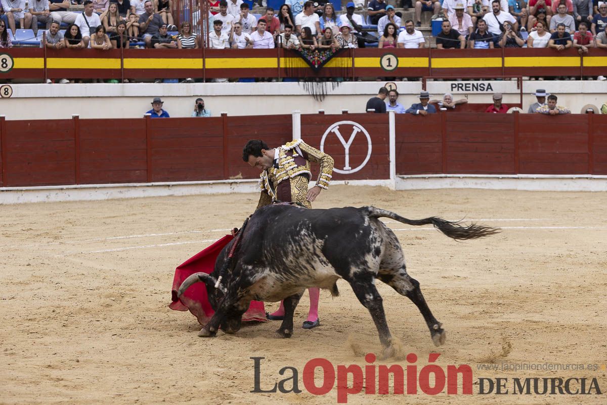 Tarde histórica en Abarán con la alternativa de José María Trigueros y el indulto de Tomás Rufo, junto a Castella salieron a hombros