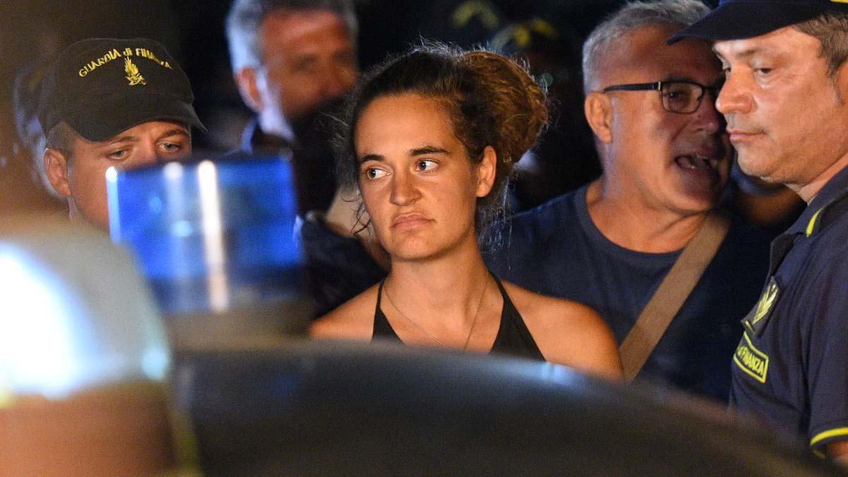 Detenida la capitana del Sea Watch tras atracar sin permiso en Lampedusa