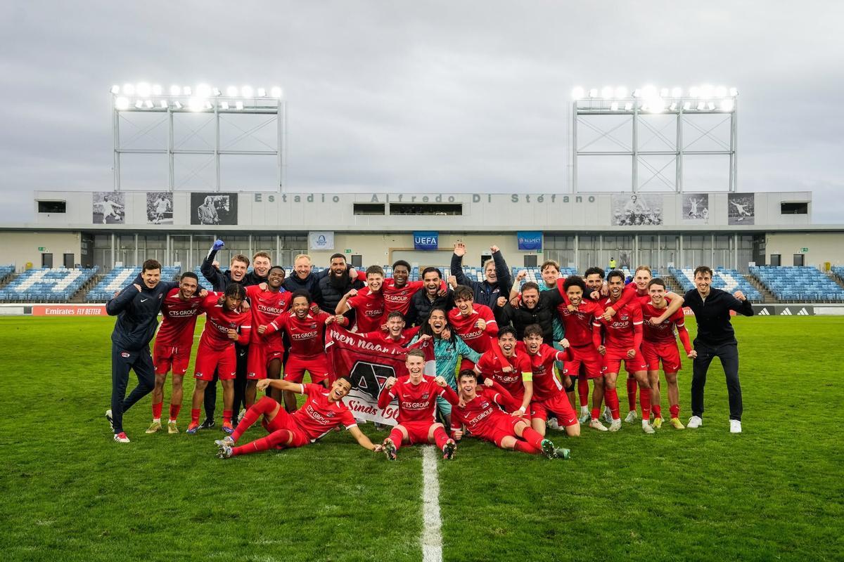 El AZ Alkmaar celebró su pase a cuartos tras vencer al Real Madrid