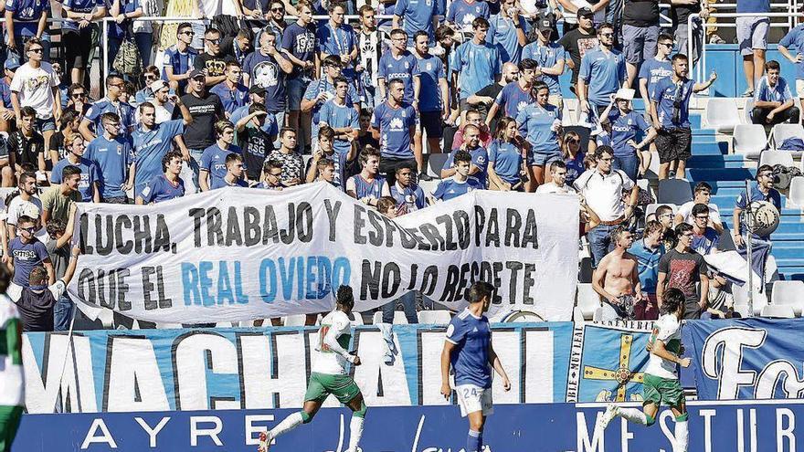 Pancarta de protesta que sacó el Fondo Norte en el partido contra el Elche del pasado 23 de septiembre.