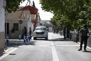 El momento de la detención del hombre que se atrincheró en su casa de Málaga