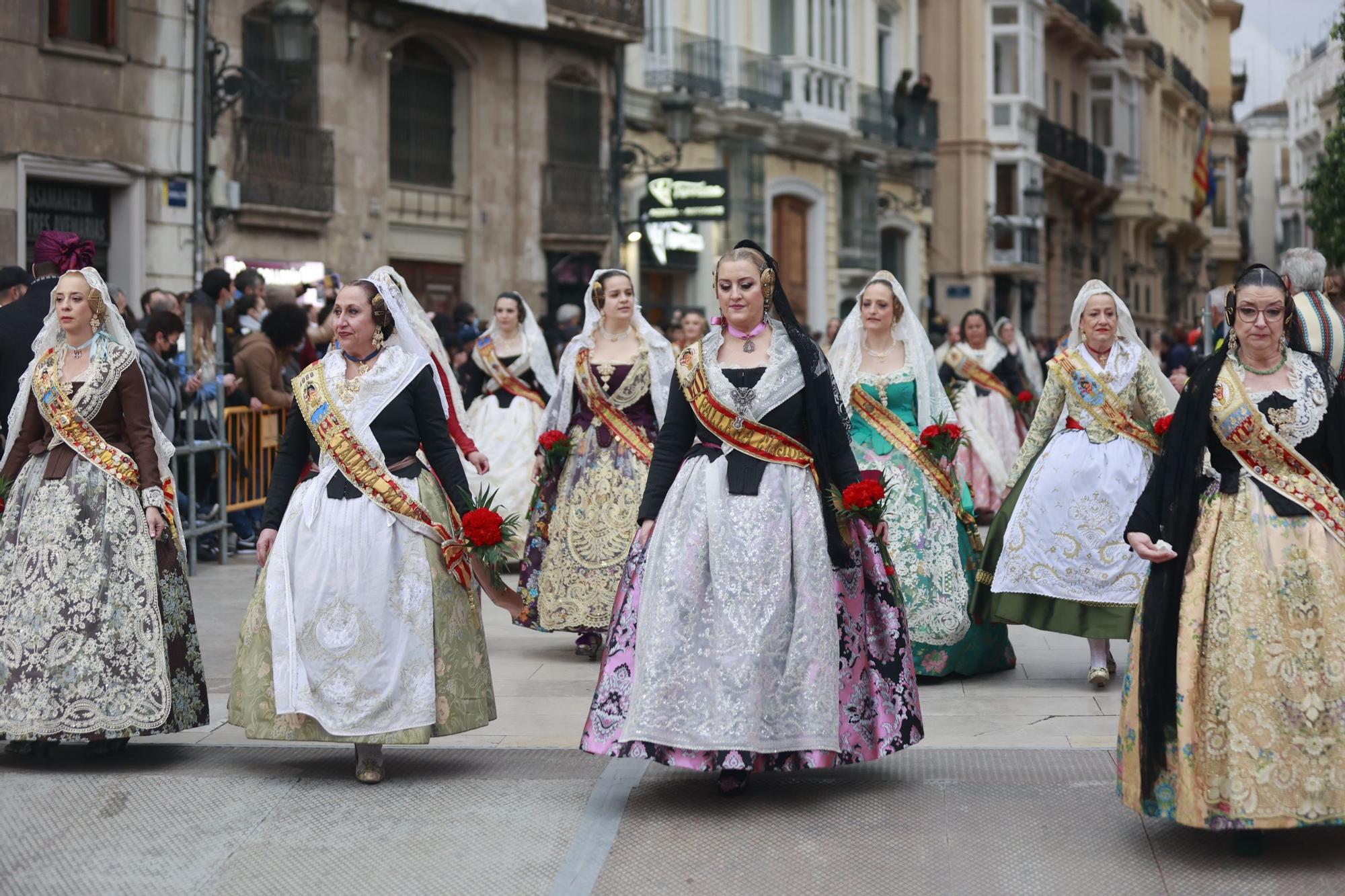 Búscate en el segundo día de ofrenda por la calle Quart (entre las 18:00 a las 19:00 horas)