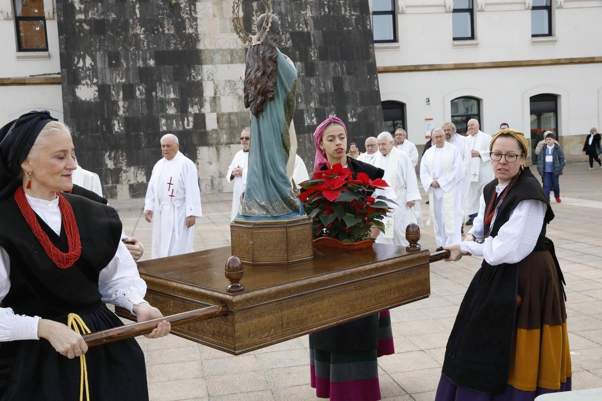 El Coto se echa a la calle para celebrar San Nicolás (en imágenes)