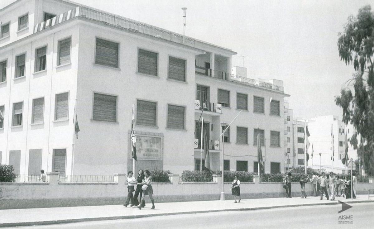 Institut Santa Maria d’Eivissa, que s’estava començant a construir l’any 1956. / Josep Buil MayraL. (AISME)