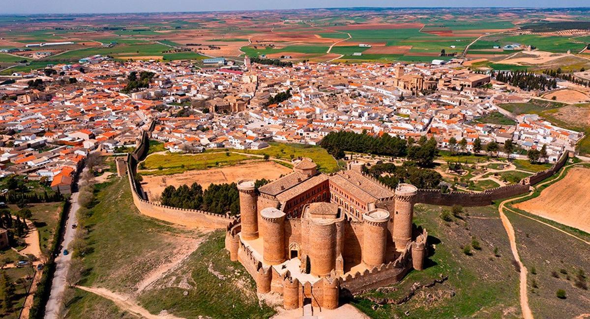 Este rincón es el lugar ideal para los más cinéfilos: ha sido escenario de rodaje de películas como 'El señor de los anillos', 'Juana La Loca' o 'El Cid'