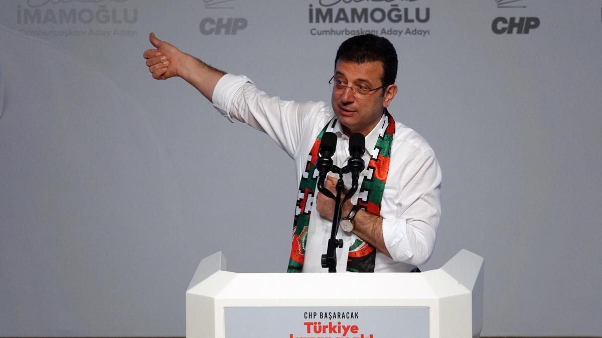 El alcalde de Estambul y miembro del partido opositor CHP, Ekrem Imamoglu