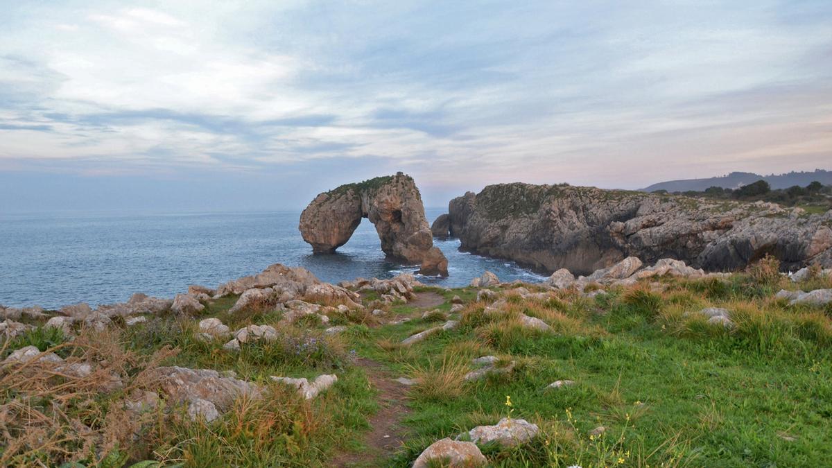 El castro de las Gaviotas, en Villahormes (Llanes).