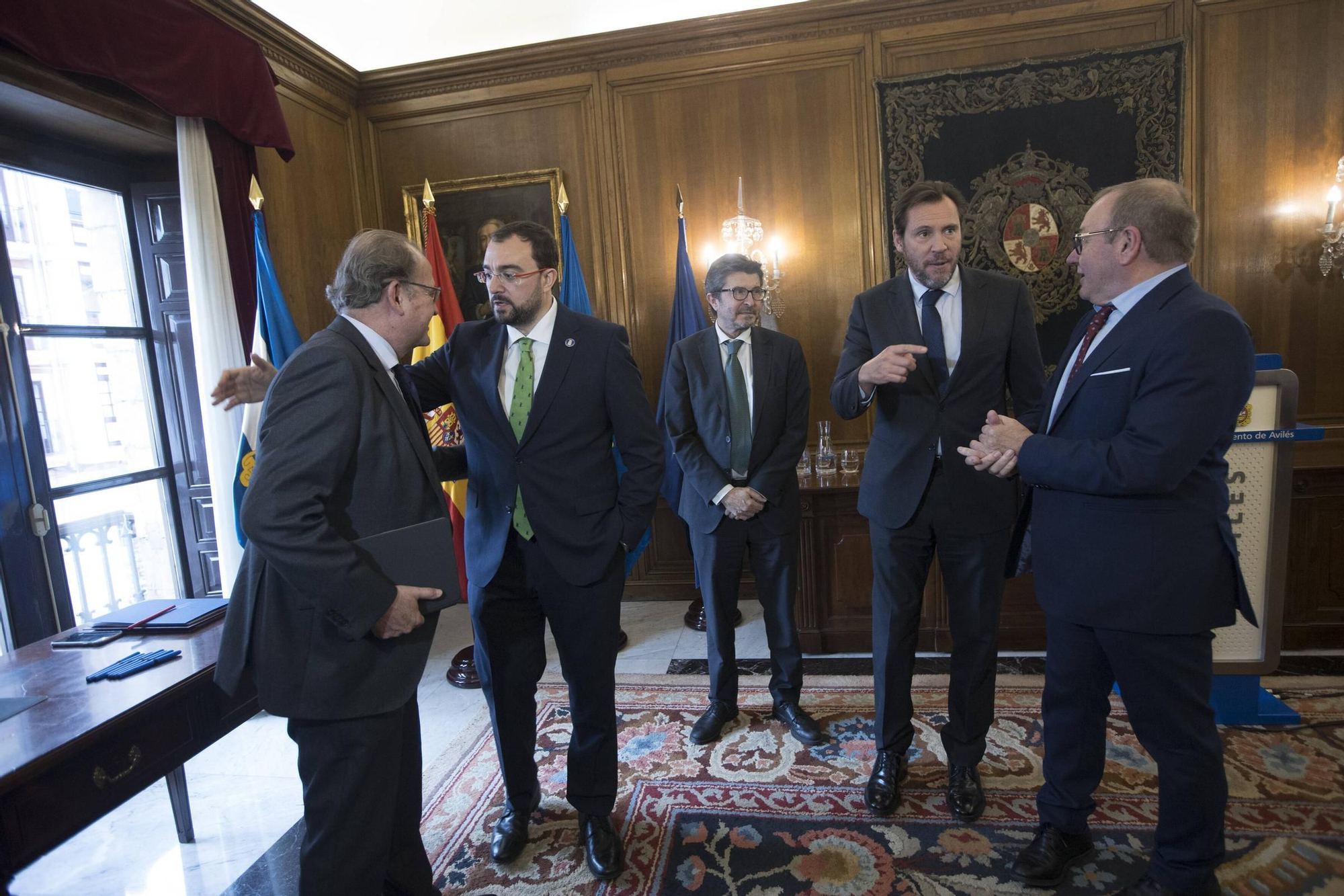 EN IMÁGENES: Así ha sido la visita a Avilés de Óscar Puente, ministro de Transportes y Movilidad Sostenible