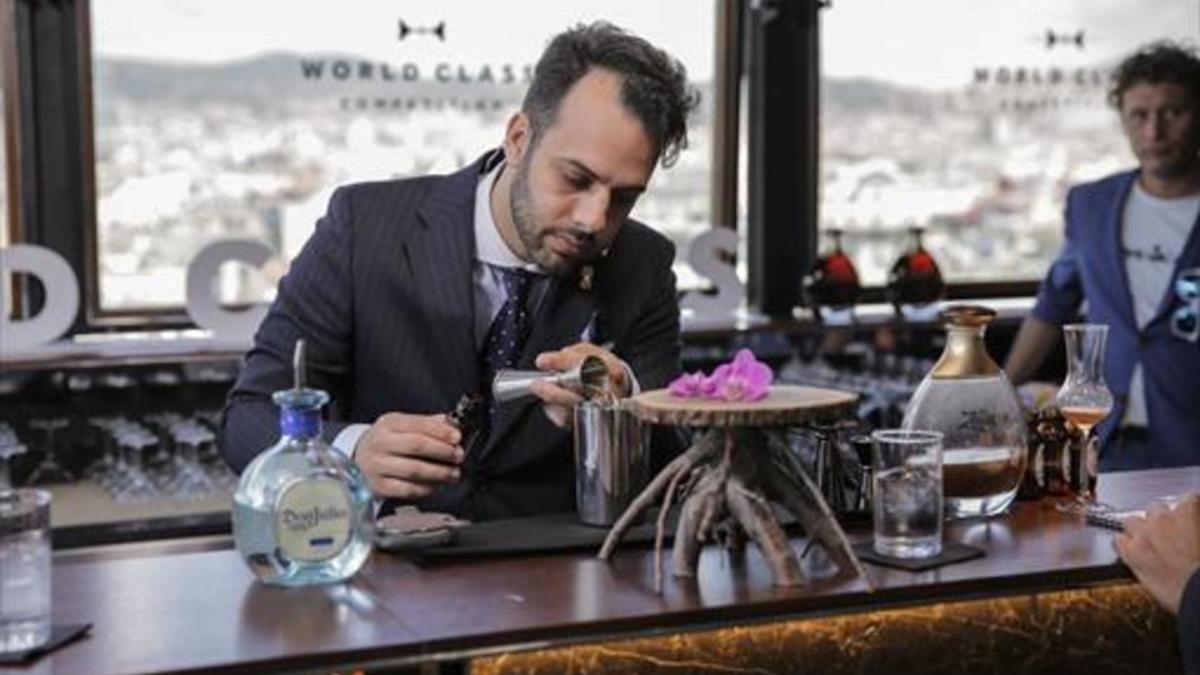 Las 5 coctelerías de Barcelona favoritas del mejor 'bartender' español