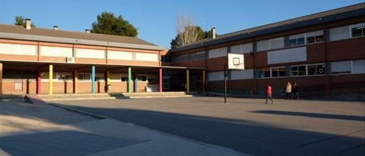 El patio del colegio Miguel Hernández.