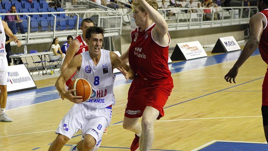 El HLA Alicante cuajó una notable actuación en su partido de presentación ante el Haukar islandés.