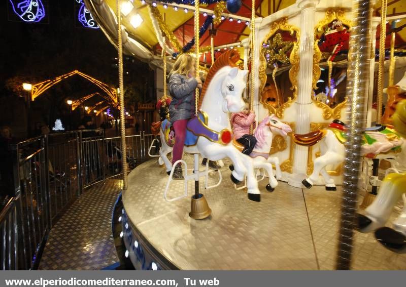 GALERÍA DE FOTOS -- Villancicos en el Mercat de Nadal