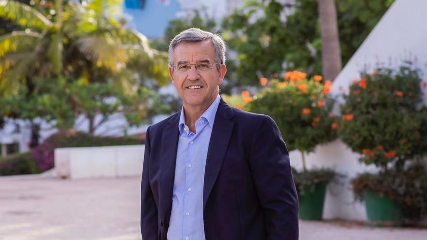 IU exige al alcalde de Estepona que haga públicos sus bienes y actividades