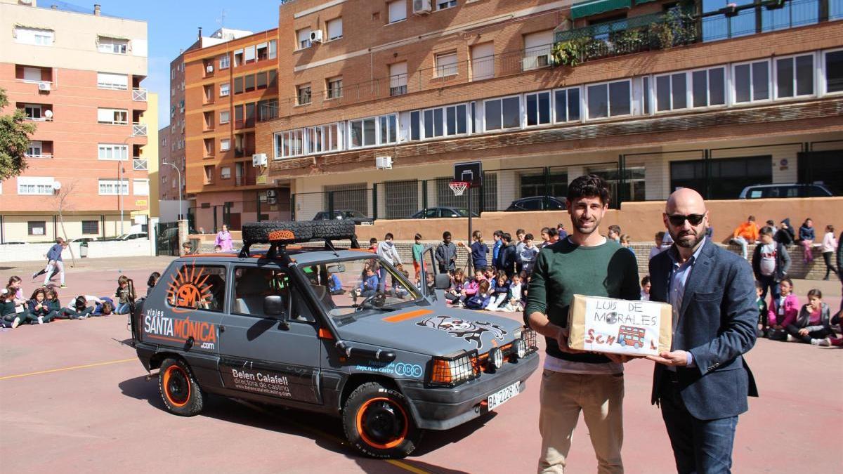 Dos pacenses recorren 3.000 kilómetros por el desierto de Marruecos en un Seat Panda