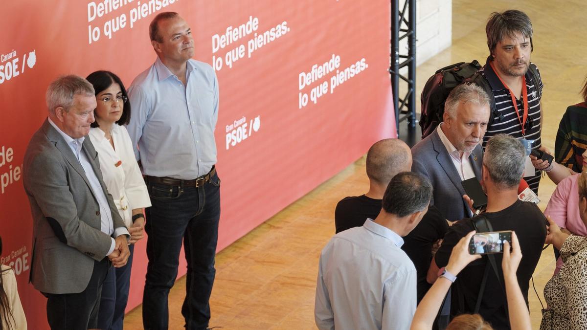 Los candidatos del PSOE de Gran Canaria, durante el acto de presentación de este domingo.