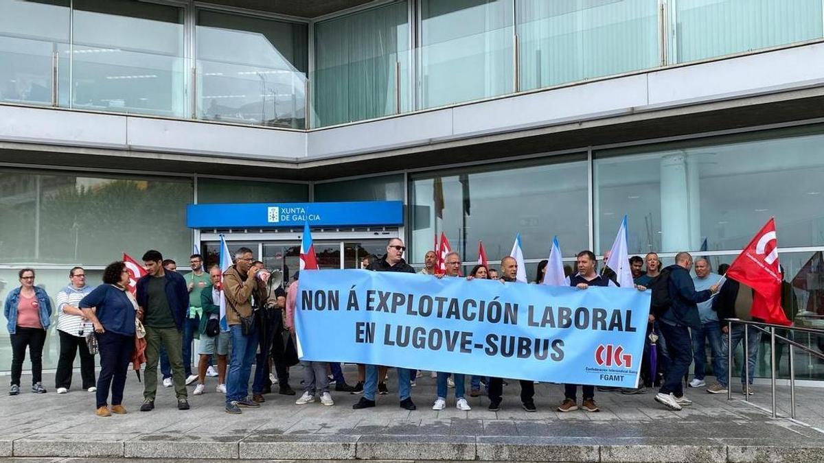 Concentración de trabajadores de Lugove este viernes ante la Delegación de la Xunta en Vigo
