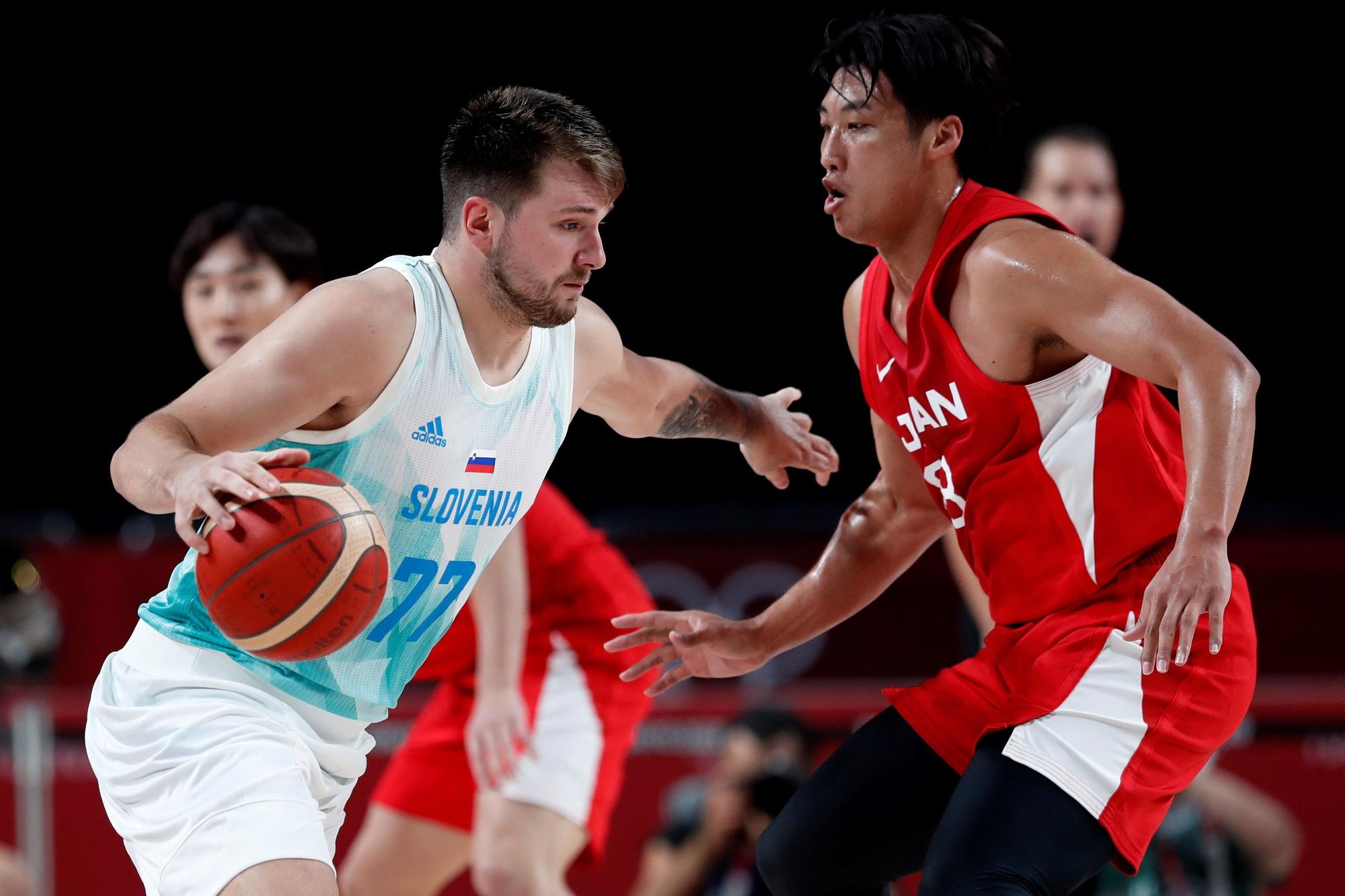 Luka Doncic ante Japón Juegos