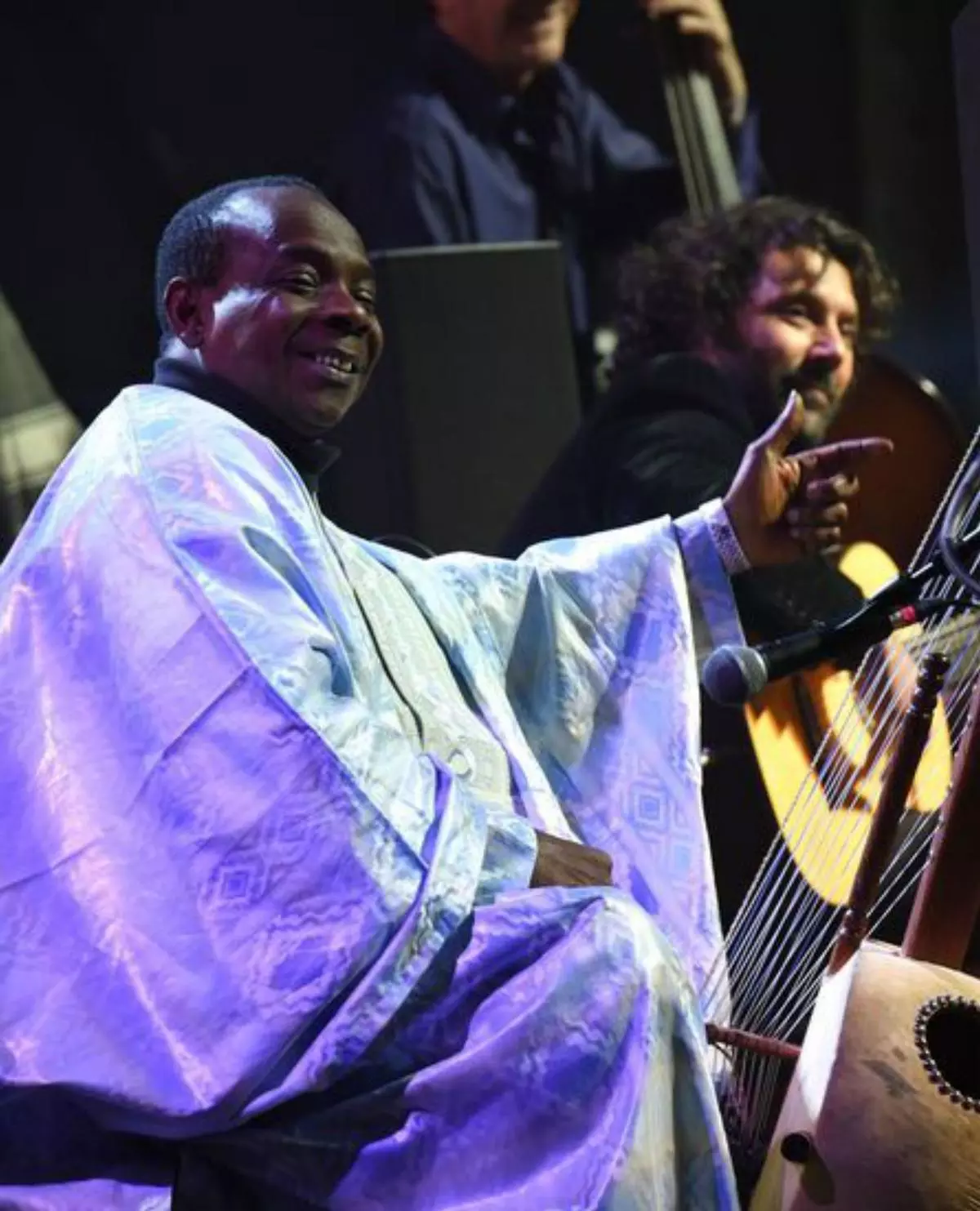 Muere Toumani Diabaté, virtuoso de la kora y figura de la música africana