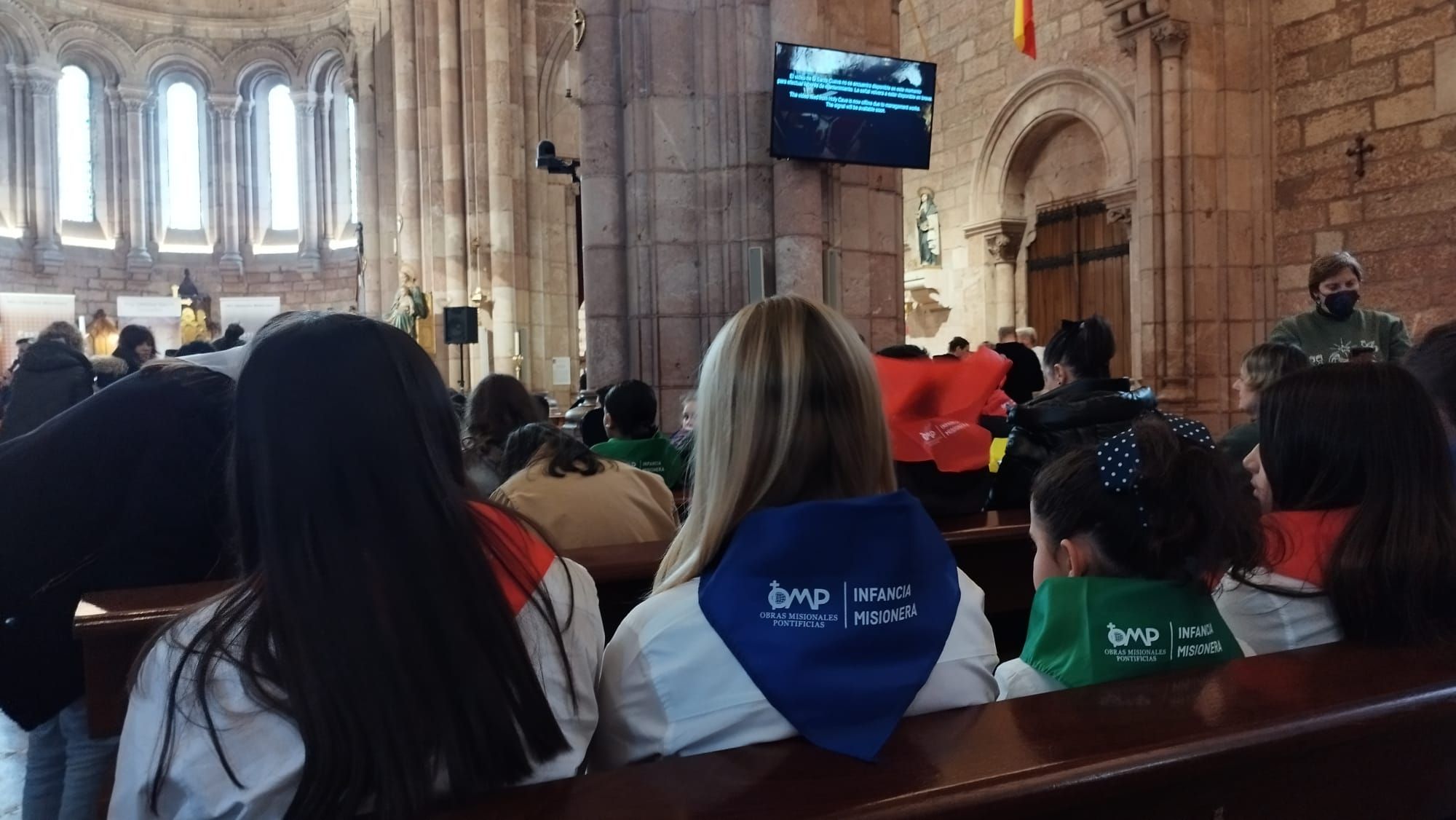 Colegios y parroquias de Asturias se dan cita en Covadonga por el 18 Festival de Canción Misionera