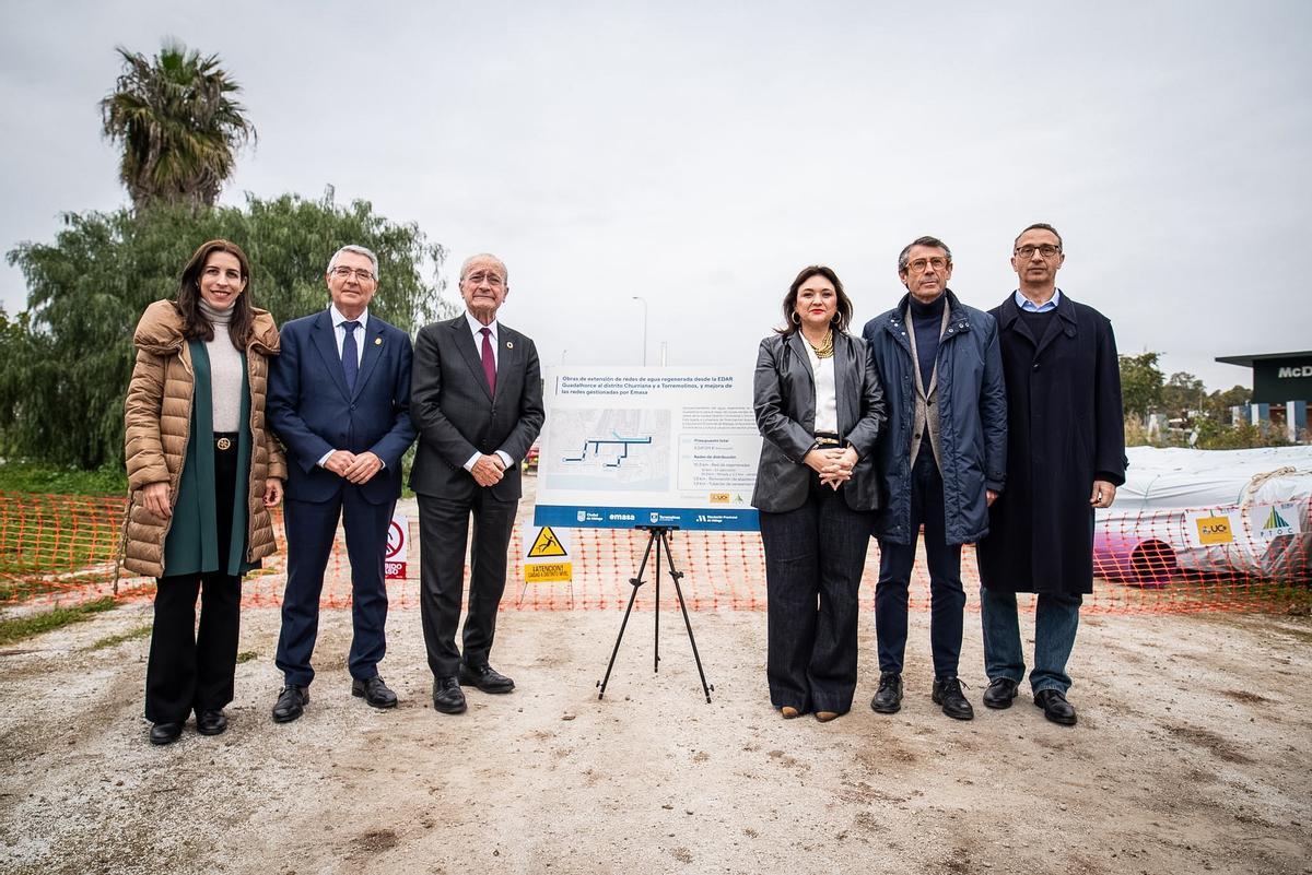 El alcalde de Málaga, Francisco de la Torre, junto a la concejala delegada de Sostenibilidad Medioambiental, Penélope Gómez; la alcaldesa de Torremolinos, Margarita del Cid; y el presidente de la Diputación, Francisco Salado.