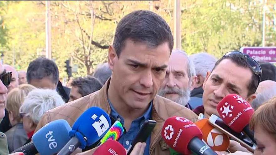 Pedro Sánchez pide a Catalá que "no sea torpe"