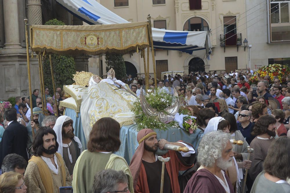 Procesión del entierro de la Virgen en Elche