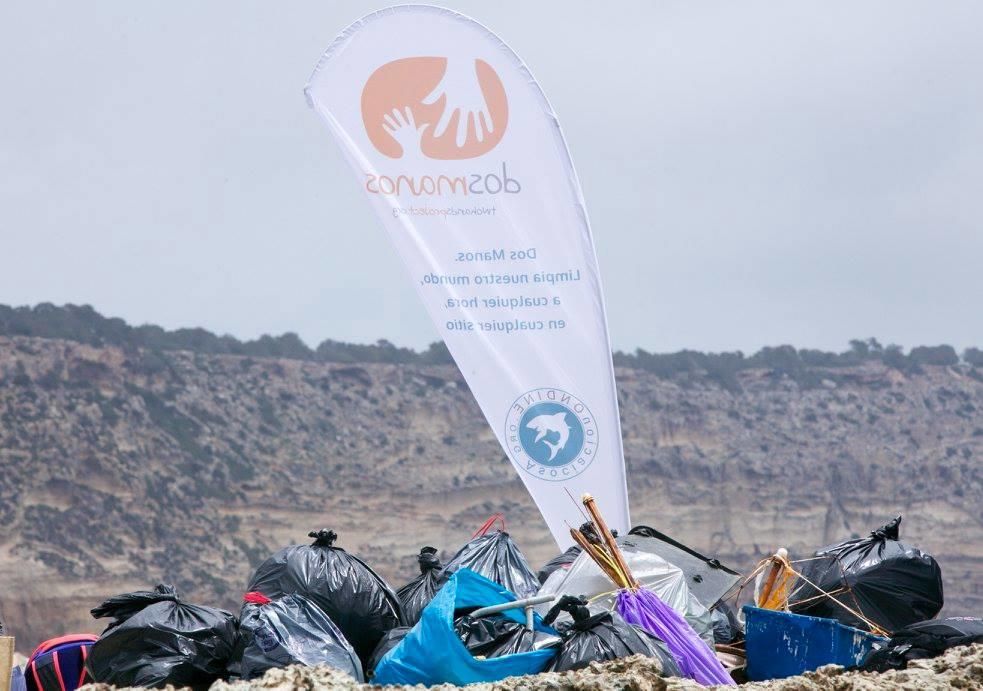 Jornada de limpieza en la reserva marina de el Toro