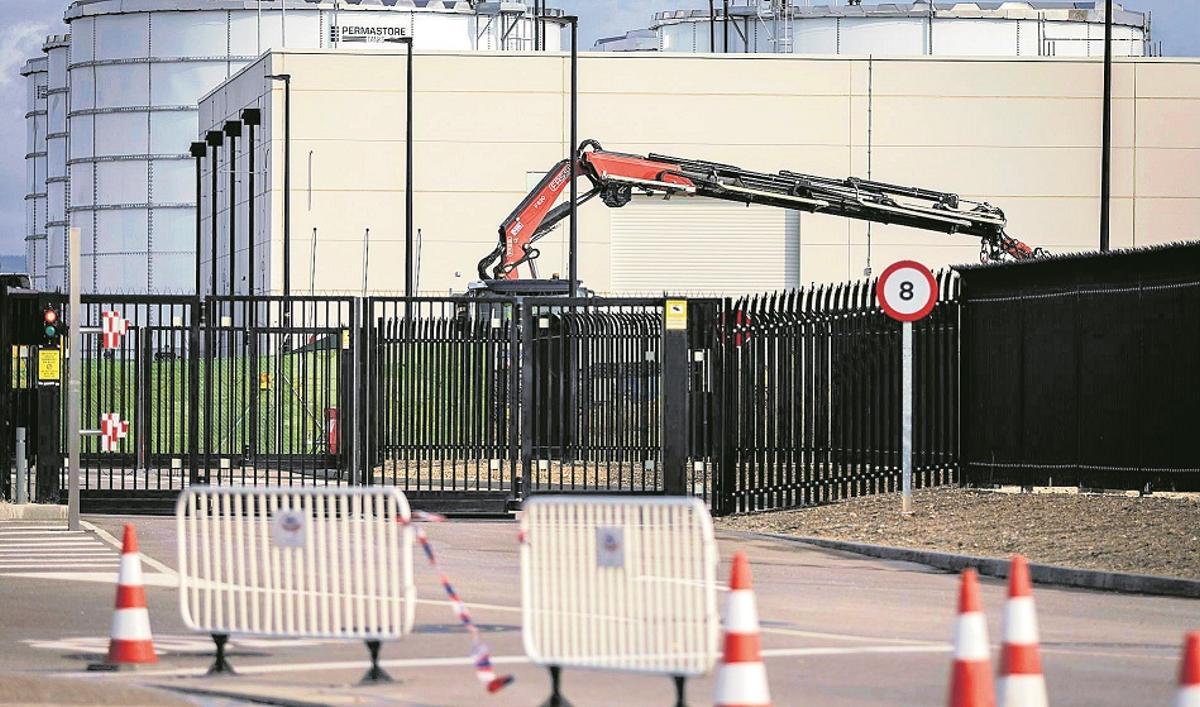 Obras de ampliación del centro de datos de Amazon Web Services (AWS) en Villanueva de Gállego, un ejemplo de inversión extranjera en Aragón.