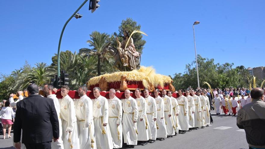 Pas de la Burreta durante la procesión del Domingo de Ramos de Elche hoy