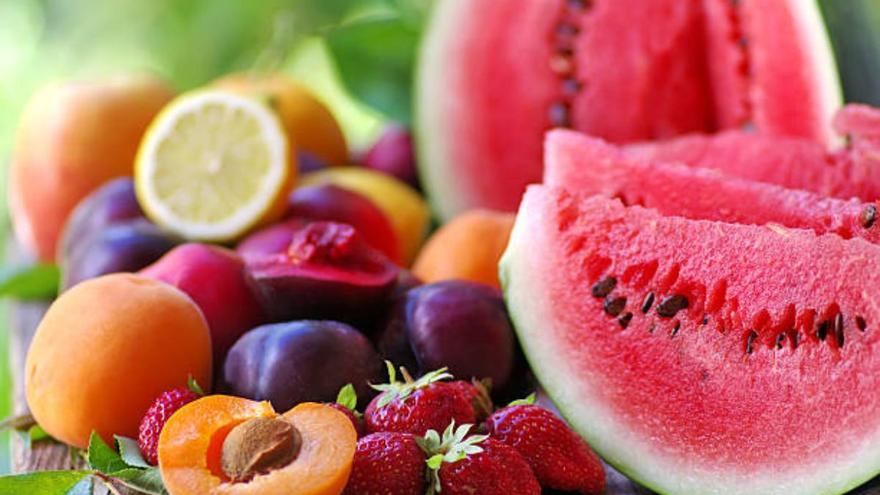 Más vitamina C que la naranja, retrasa el envejecimiento y ayuda a adelgazar: la desconocida fruta que debes añadir a tu dieta