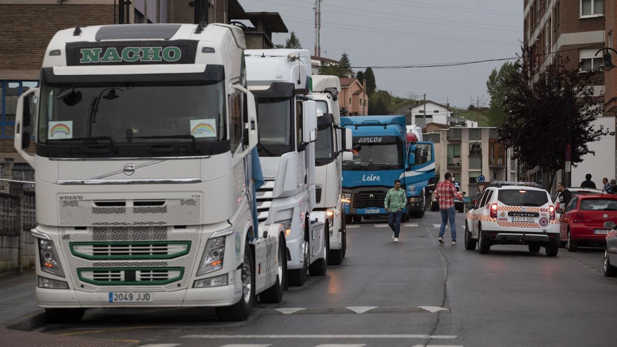 Desfile de camiones en abril de 2020, en pleno confinamiento