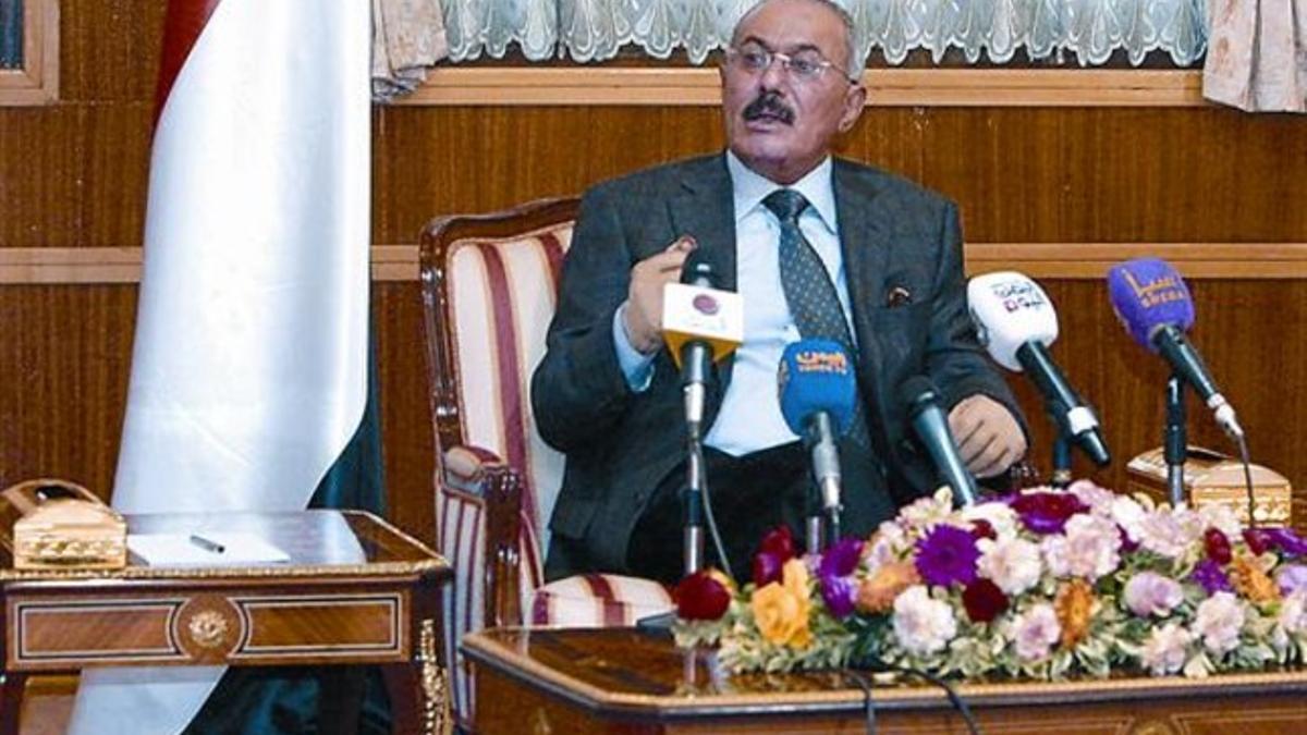 Alí Abdalá Saleh hablando en el Palacio presidencial de Saná durante su gobierno.