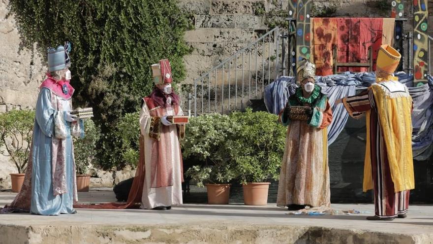 Las copas de Francina y la “fuga” del rey emérito, protagonistas de la 'Adoració dels Reis'