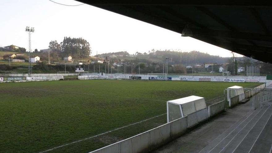 Campo de fútbol de Ferrota, en Piedras Blancas.