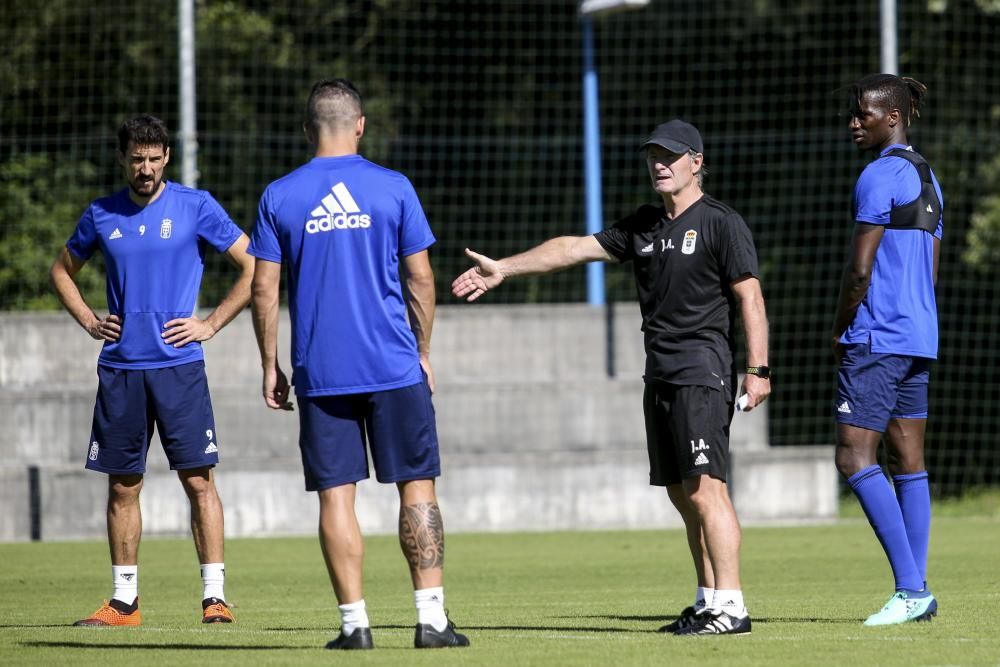 Entrenamiento del Oviedo en el Requexón