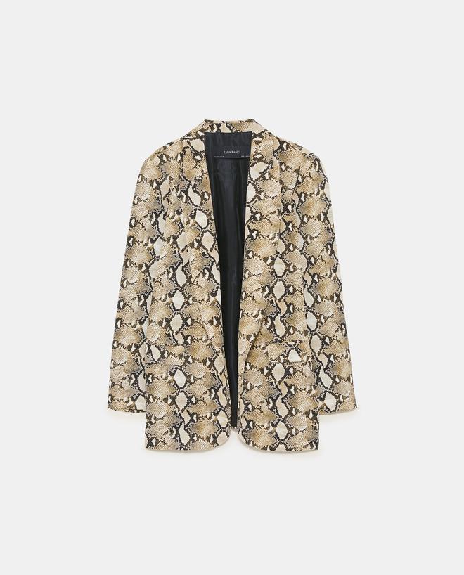 Blazer con estampado de serpiente de Zara