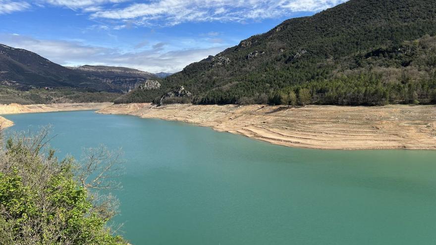 Tres de les quatre empreses nàutiques a la Llosa i la Baells no poden treballar