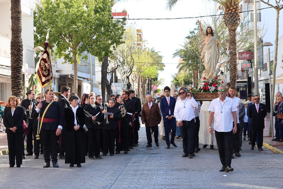 Mira todas las imágenes de la Procesión del Santo Encuentro en Santa Eulària Mira todas las imágenes de la Procesión del Santo Encuentro en Santa Eulària