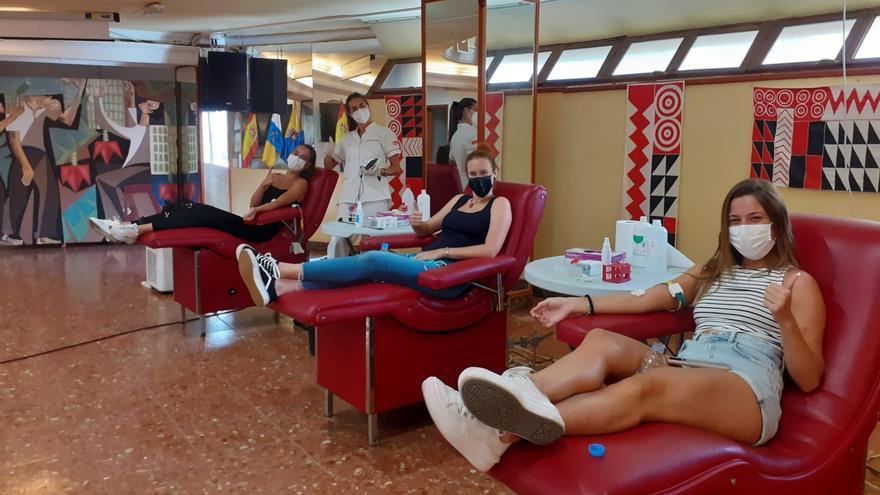 Donar en Canarias: Hacen falta sangre de todos los grupos sanguíneos