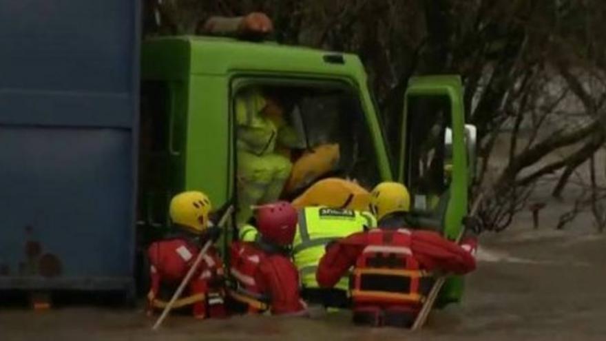 La tormenta Frank continúa causando estragos en el Reino Unido