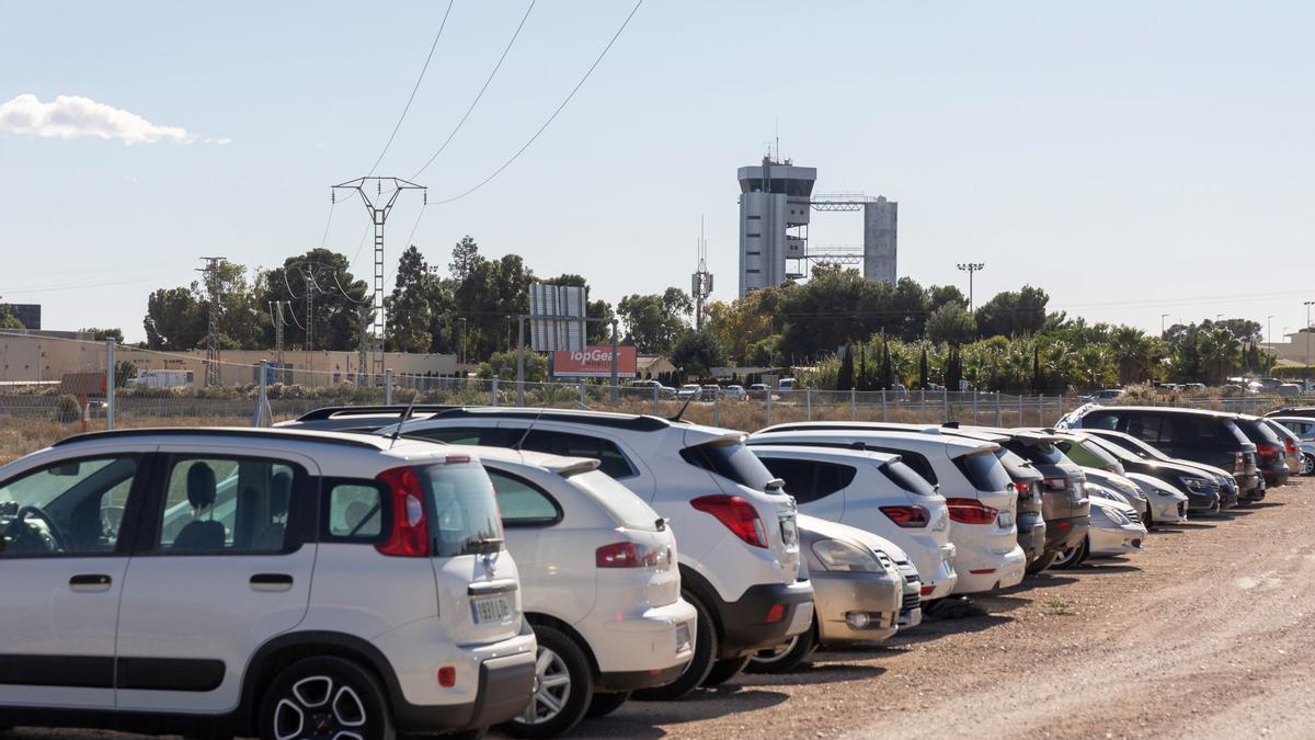 Las tarifas de APARKATE Alicante en su modalidad Transfer parten desde aproximadamente 15 euros y llegan hasta los 35 euros