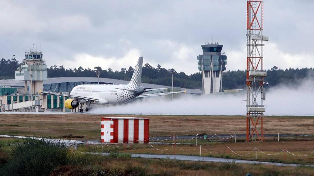 Choque entre Transportes, Podemos y BNG a cuenta de la torre de control de Lavacolla