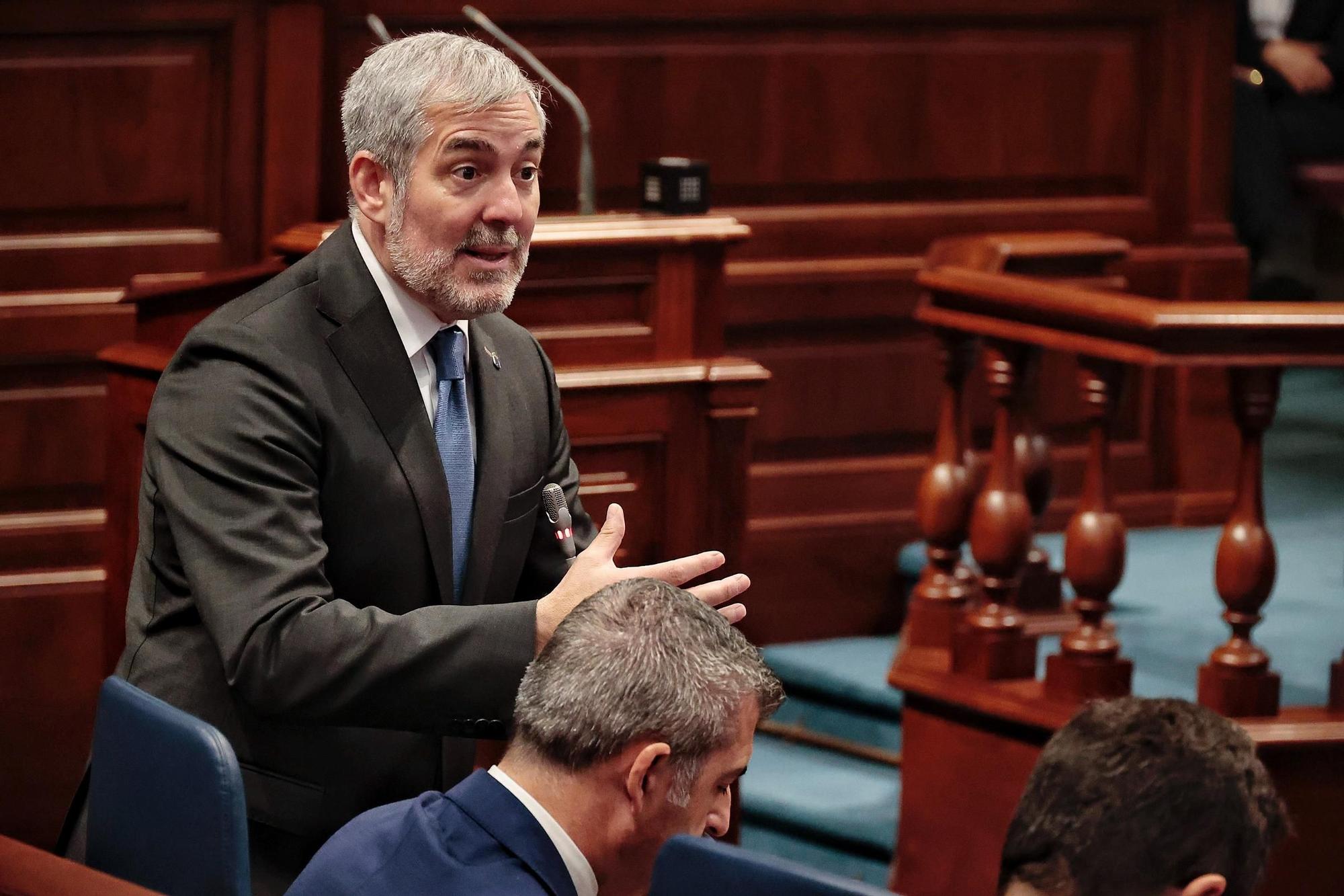 Pleno del Parlamento de Canarias