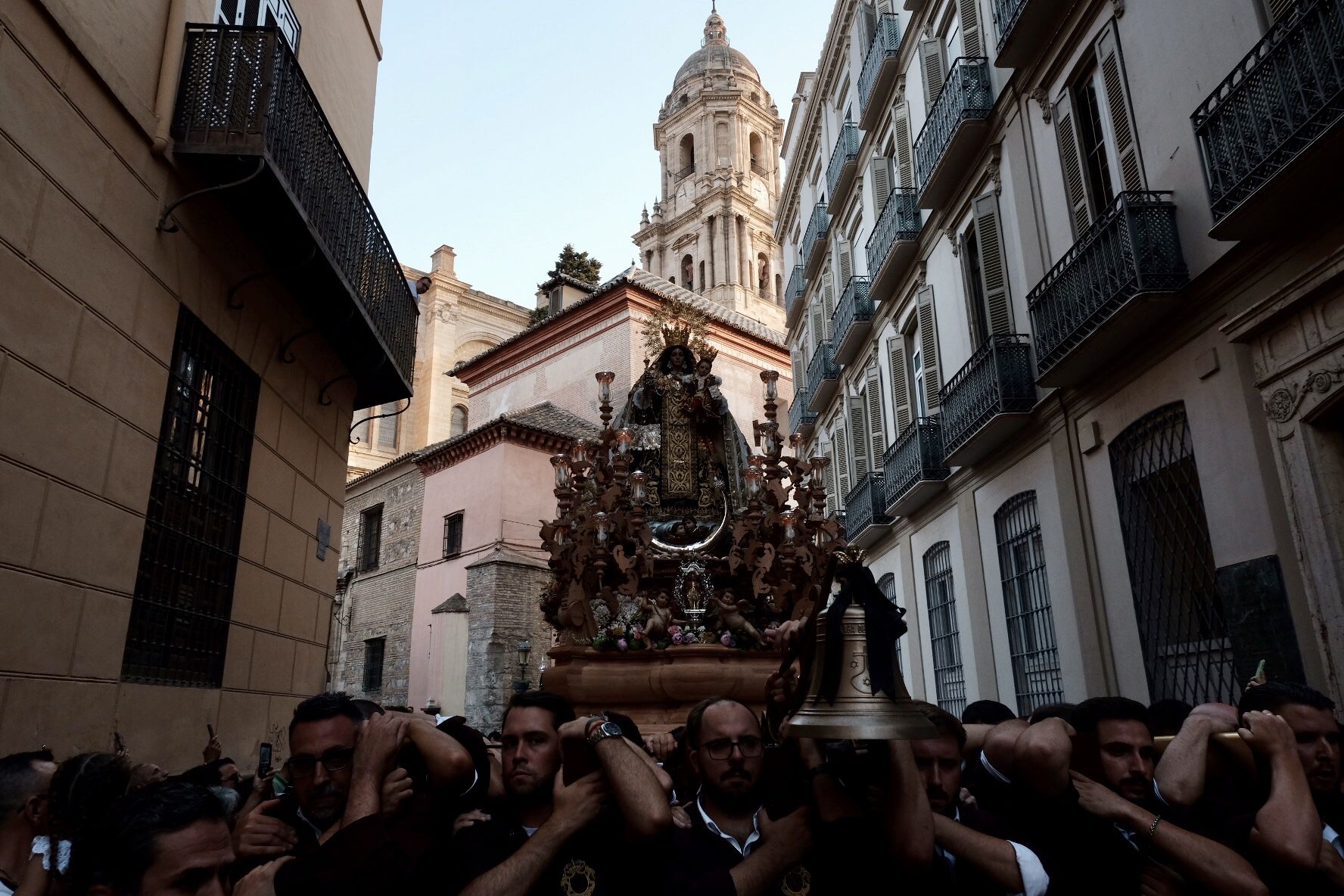 Procesión triunfal de regreso de la Virgen del Carmen de El Perchel.