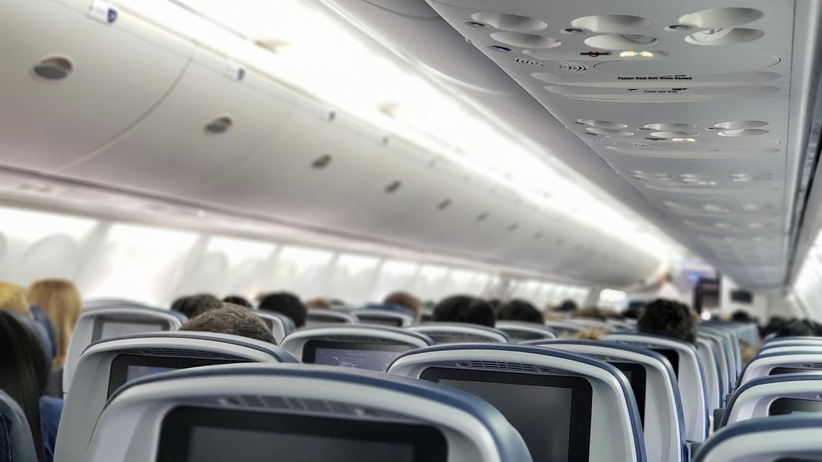 Así es el truco del asiento en el avión para ahorrar dinero.