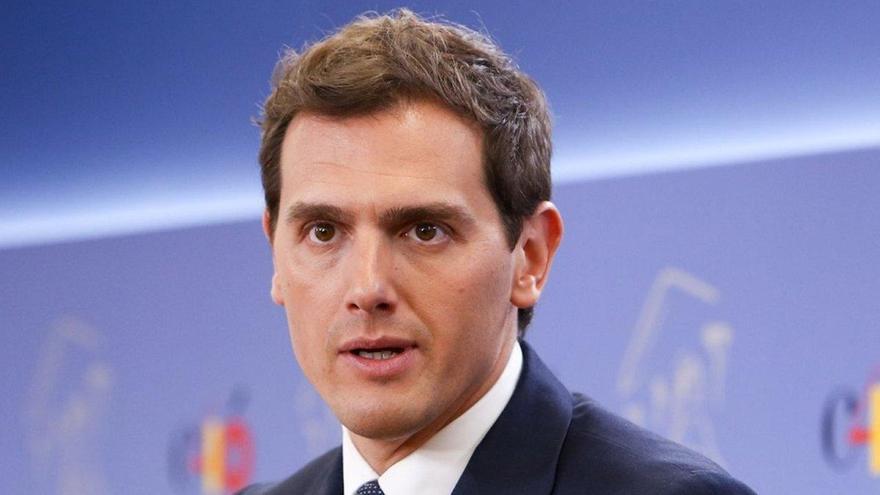 Albert Rivera aclara los rumores de romance con Aysha Daraaui