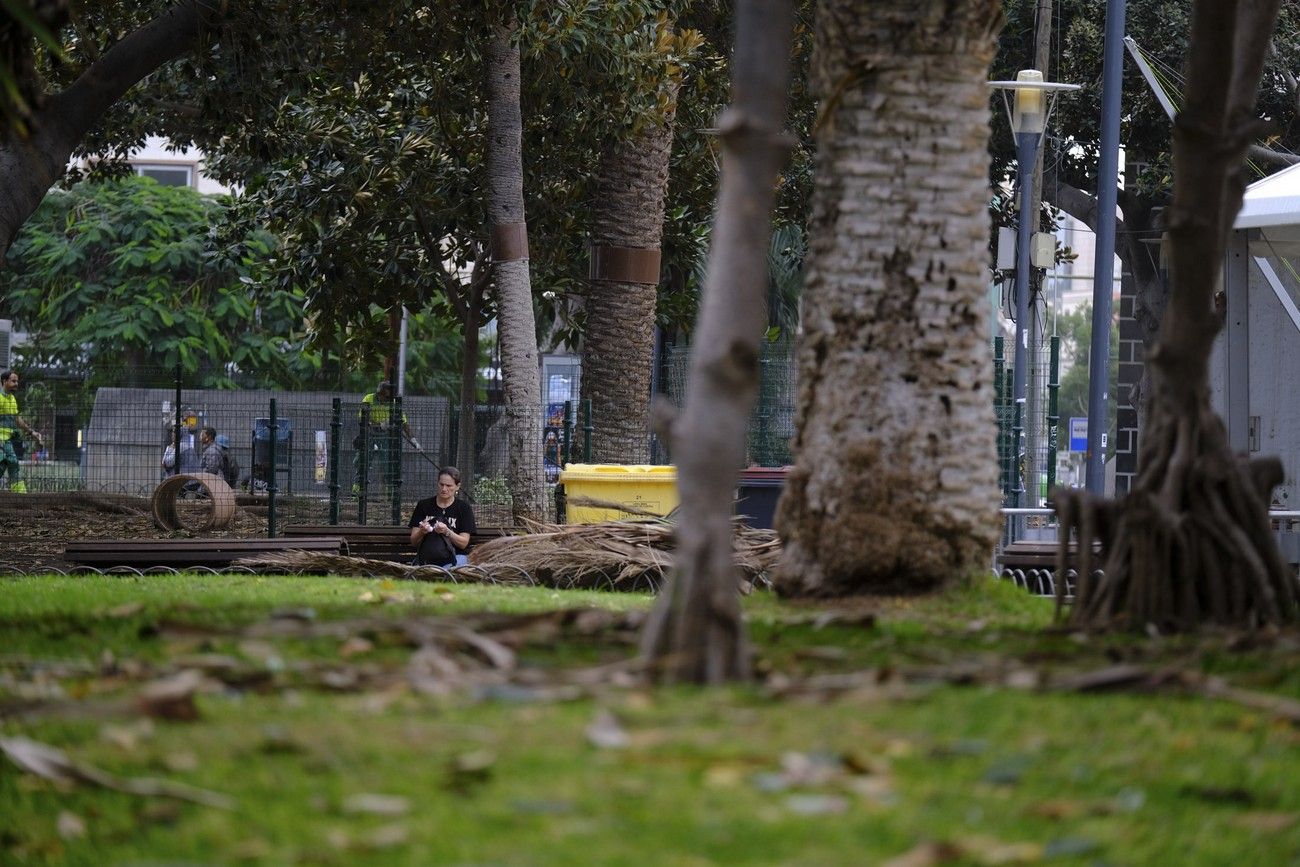 El fuerte viento golpea a una Canarias con calima