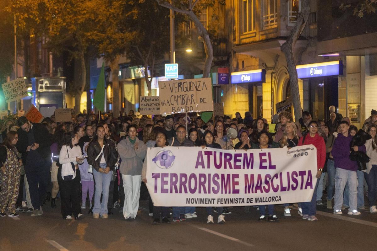 FOTOS | Manifestación del 25N en Palma convocada por el Moviment ...